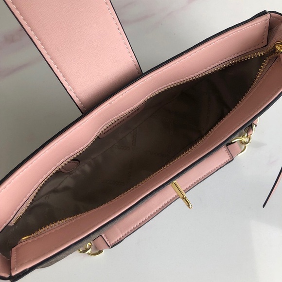 M&K Carmen Logo Shoulder Bag - Picture 8 of 9